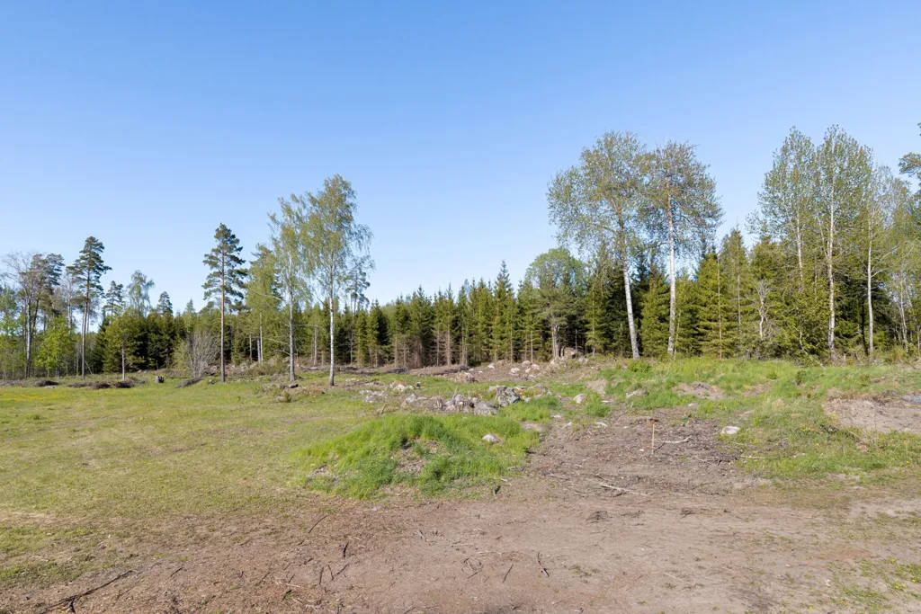 Aed - Spacious Plot with Sea View in Tensta-Tuna