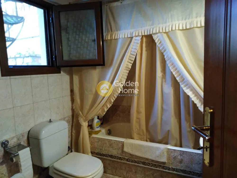 Salles de bain - 7-Bedroom Building with Sea View in Varigiani