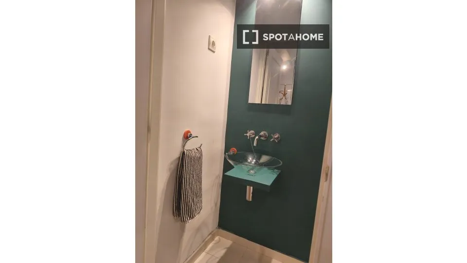 Vannitoad - Furnished Flat in El Viso, Madrid