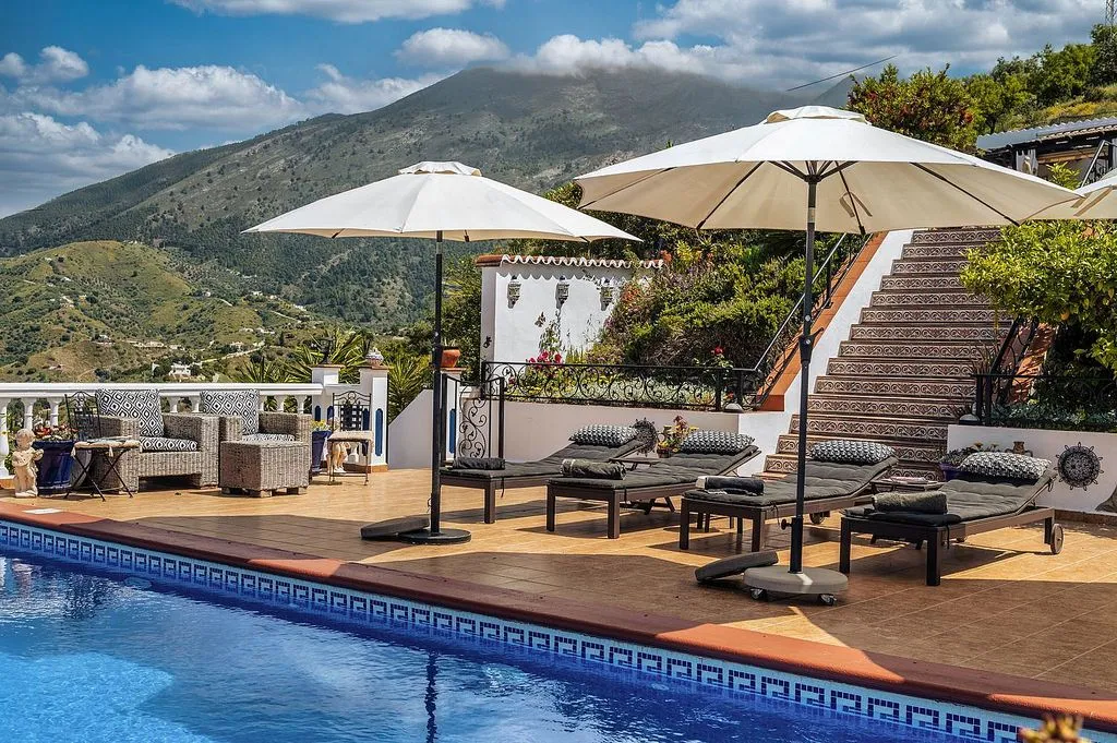 pool_area