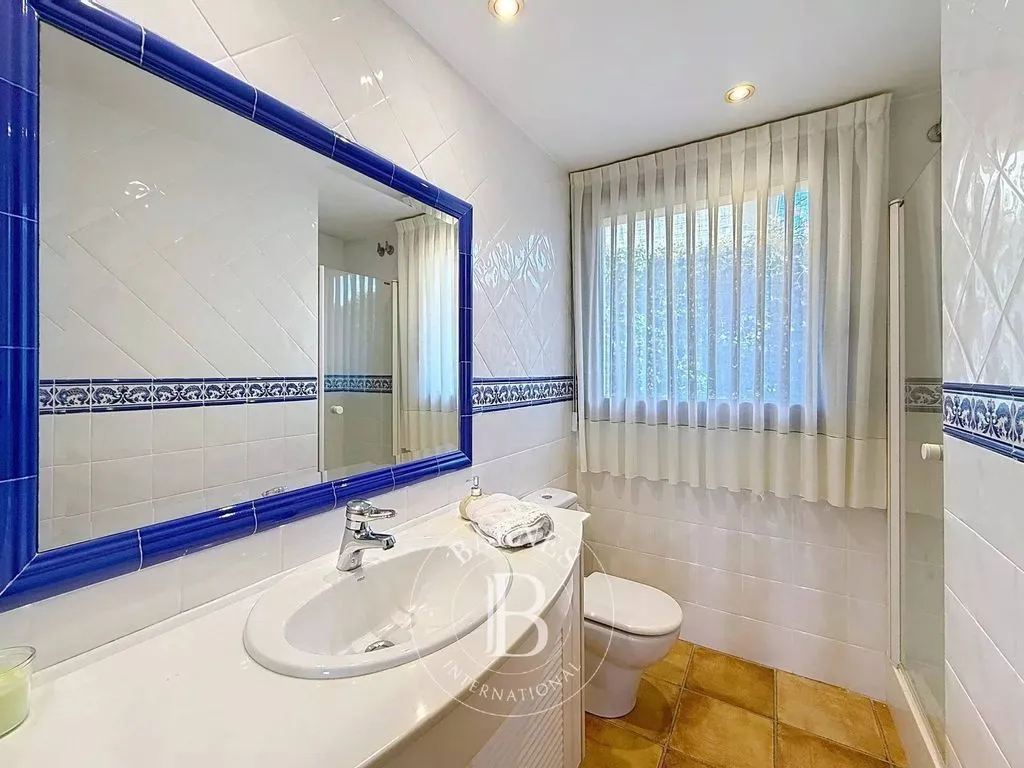 Vannitoad - Luxury Villa with Pool in El Masnou