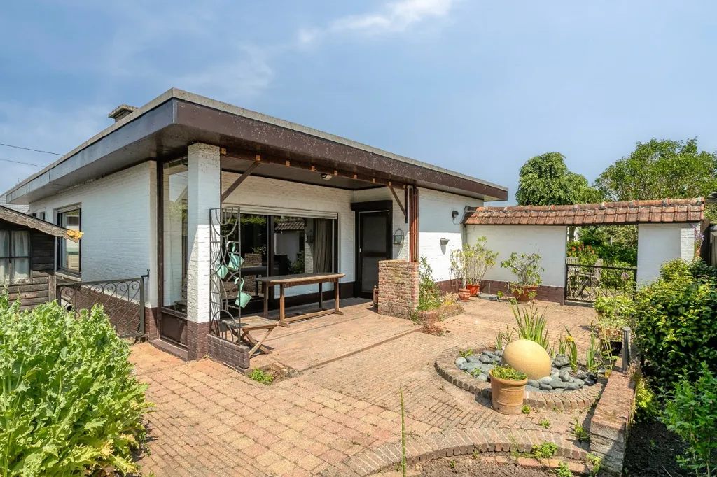 Exterior - Open-Plan House to Renovate near Putte Centre