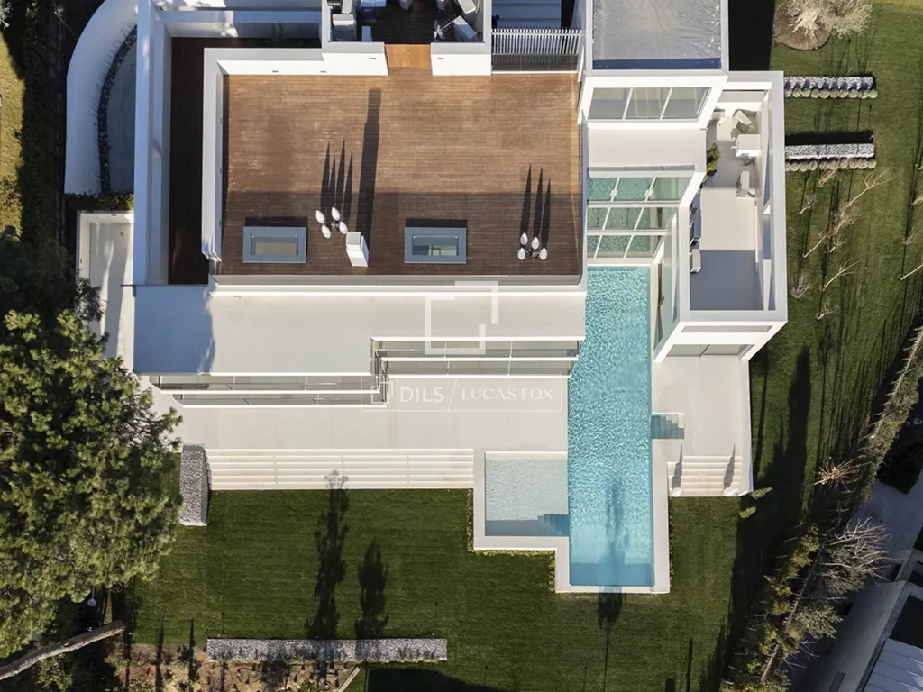 Õhuvaade - New Build Villa with Panoramic Views in Pedralbes