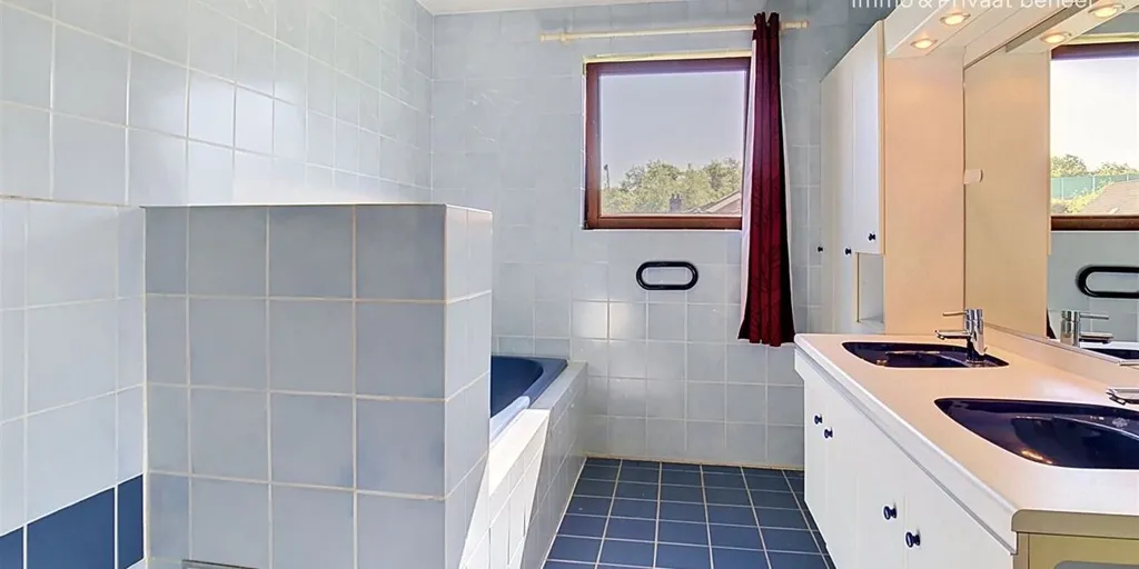 Salles de bain - Villa à Renover avec Jardin à Overijse