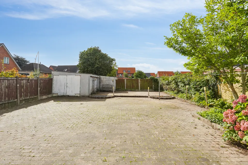 Extérieur - Villa with Potential for Renovation in Herning