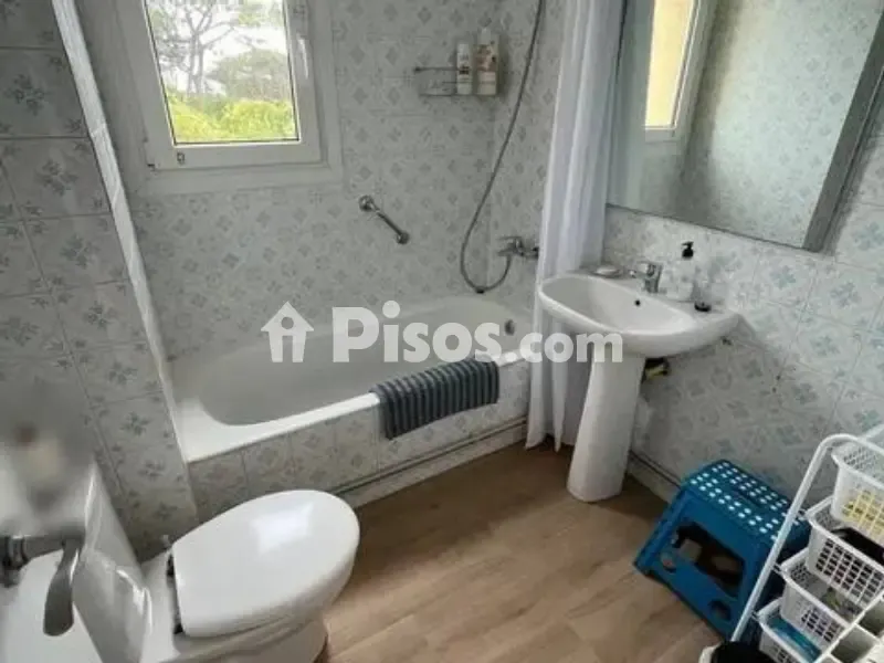 Vannitoad - Apartment with Balcony near Golf in Zarautz