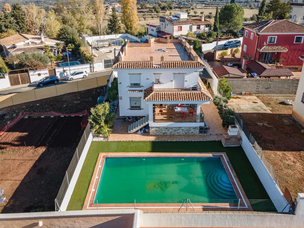 Õhuvaade - Chalet with Pool and Terrace in Otura