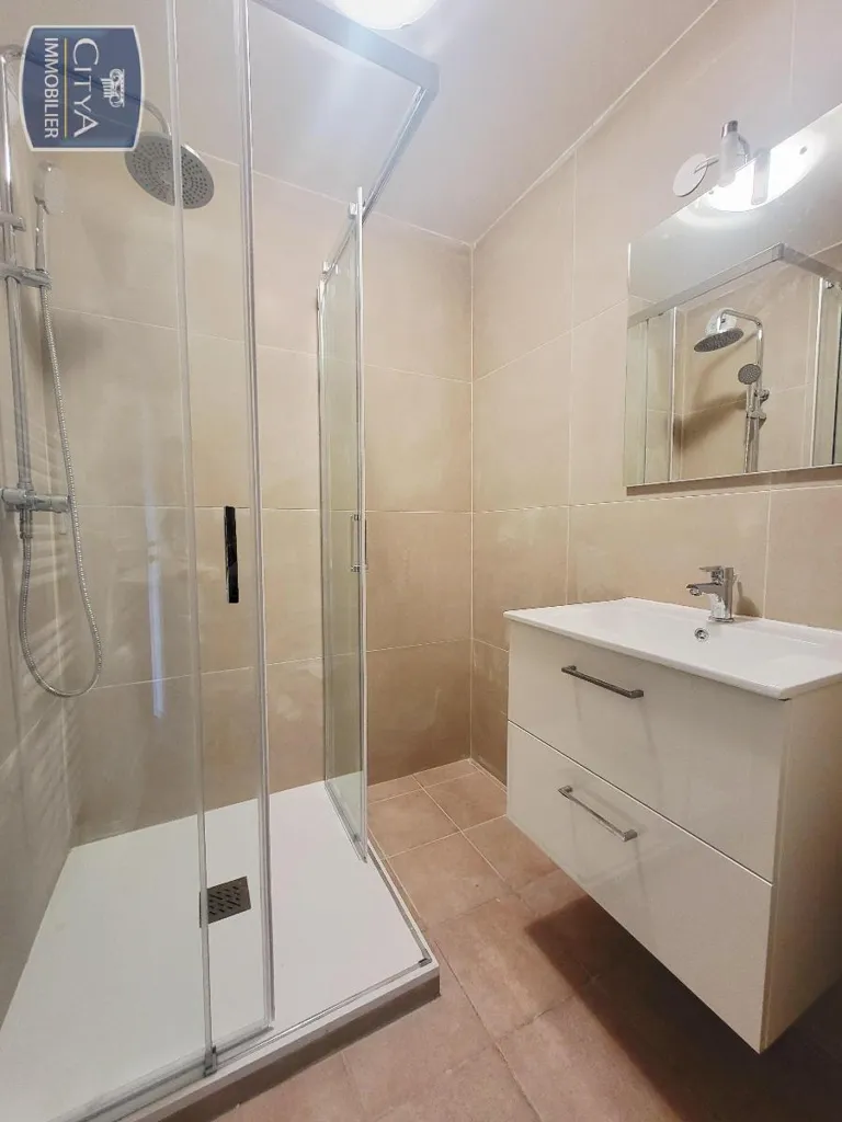 Vannitoad - 2-Bedroom Flat with Terrace in Port Fréjus