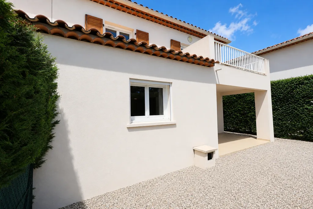 Exterior - Jumelée Villa with Garden in Speracedes