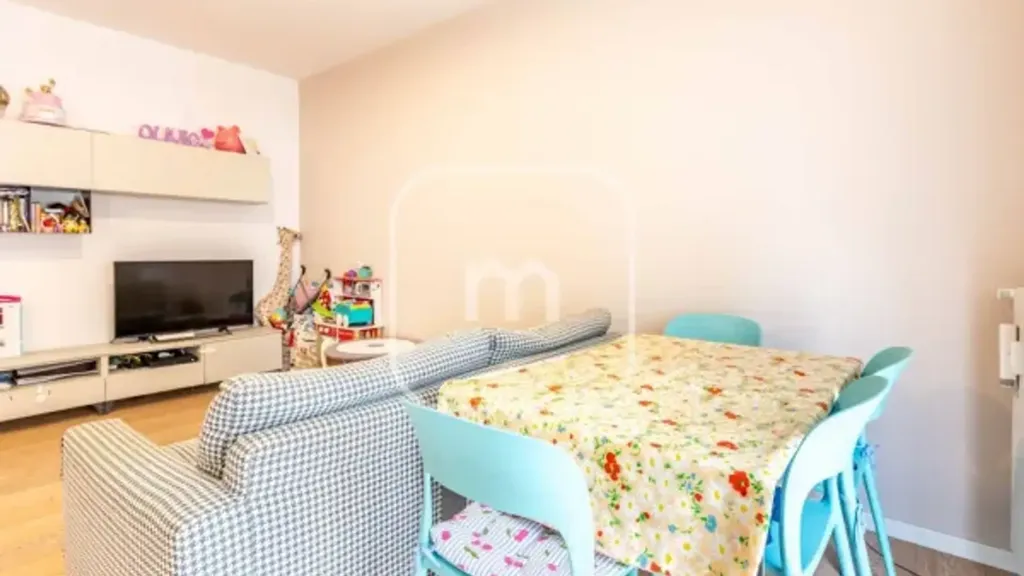 Elutuba - Apartment with Balcony in Cinecittà, Rome