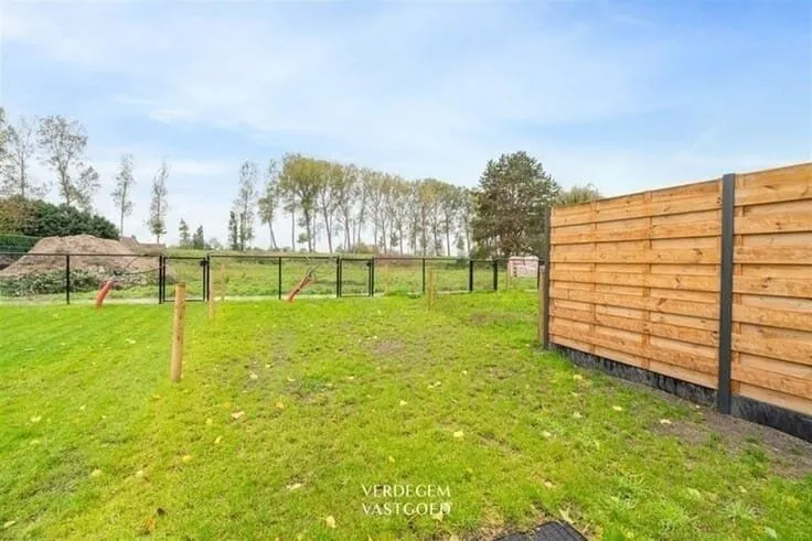 2 magamistoaga maja asukohas Sint-Laureins