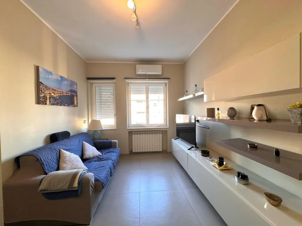 Soggiorno - Luxury Flat with Balcony in Naples