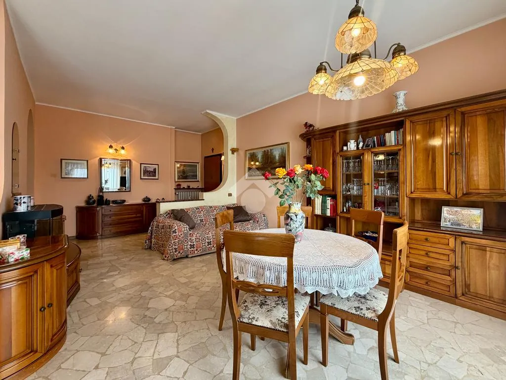 Salle à manger - Apartment with Terraces in Carvico