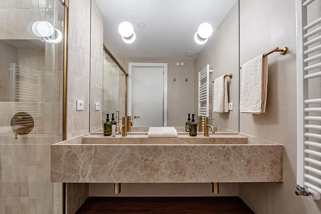 Vannitoad - Apartment with Terrace and Balcony in Malasaña