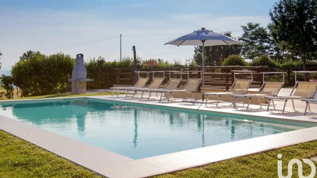 Bassein - Villa with Pool in Senigallia