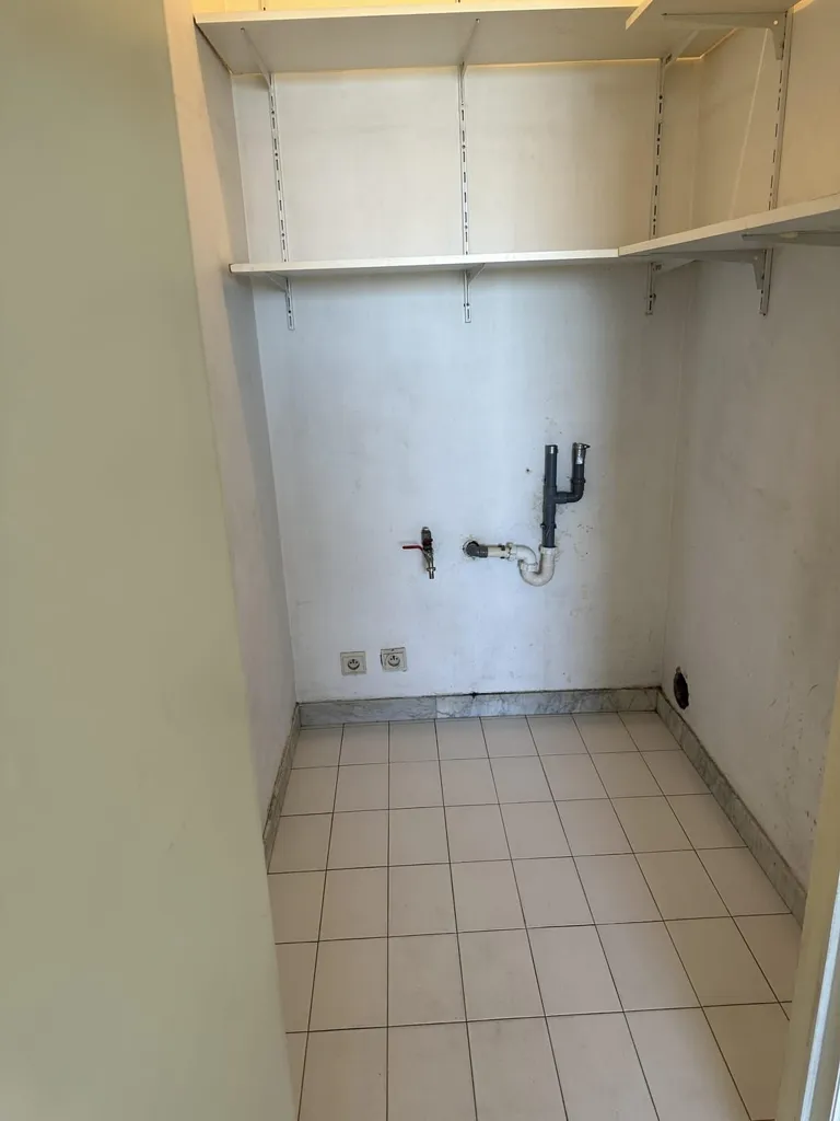 Buanderie - Appartement avec Ascenseur et Parking à Gand