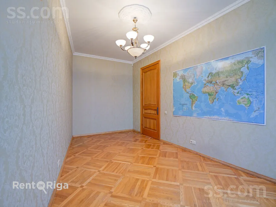 Appartement 4 pièces à Rīga