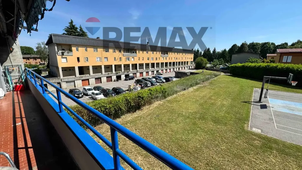 Trilocale with Balcony in Malnate