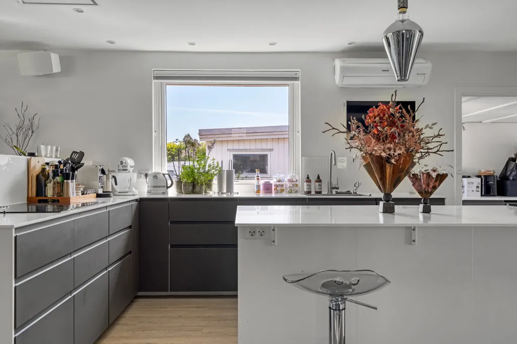 Kitchen - Modernised Villa with Garden in Stenløse