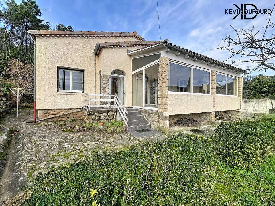 Extérieur - Maison Spacieuse avec Terrain à Ucel