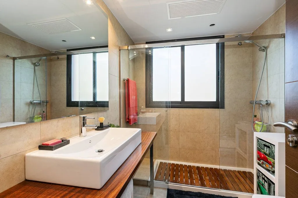 Salles de bain - Luxury Semidetached House with Sea View in Sitges