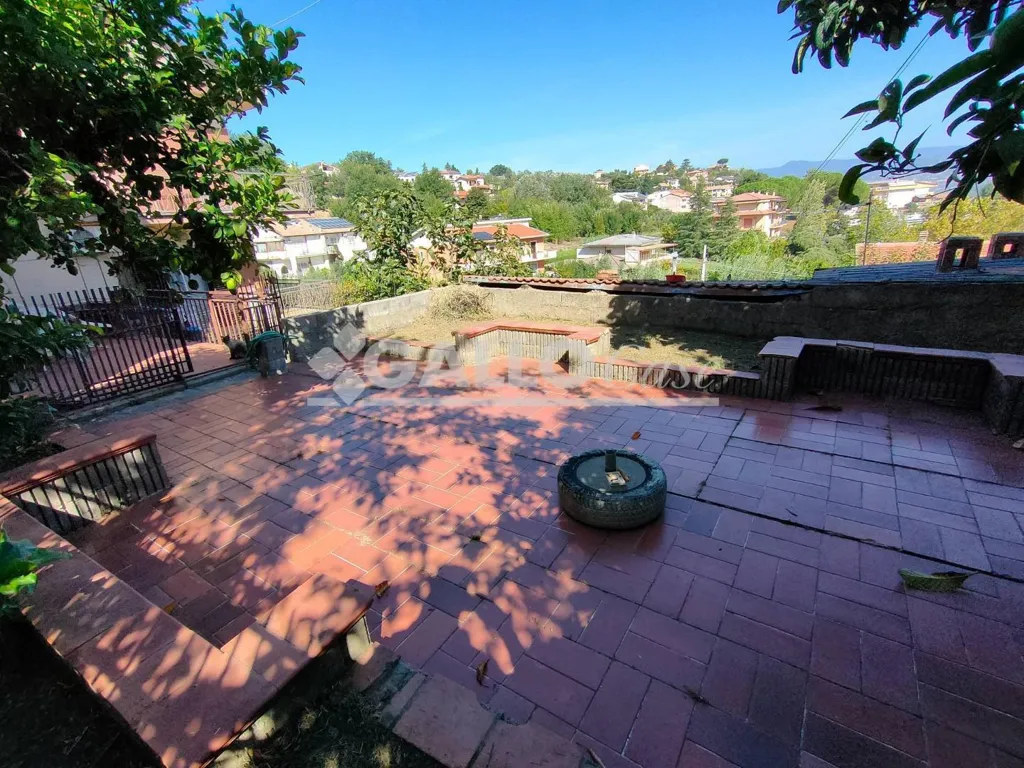 Terrasse - Two-Level Villa with Courtyard in Castrolibero