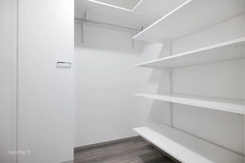Toad - Modern Apartment with Glazed Balcony in Espoo