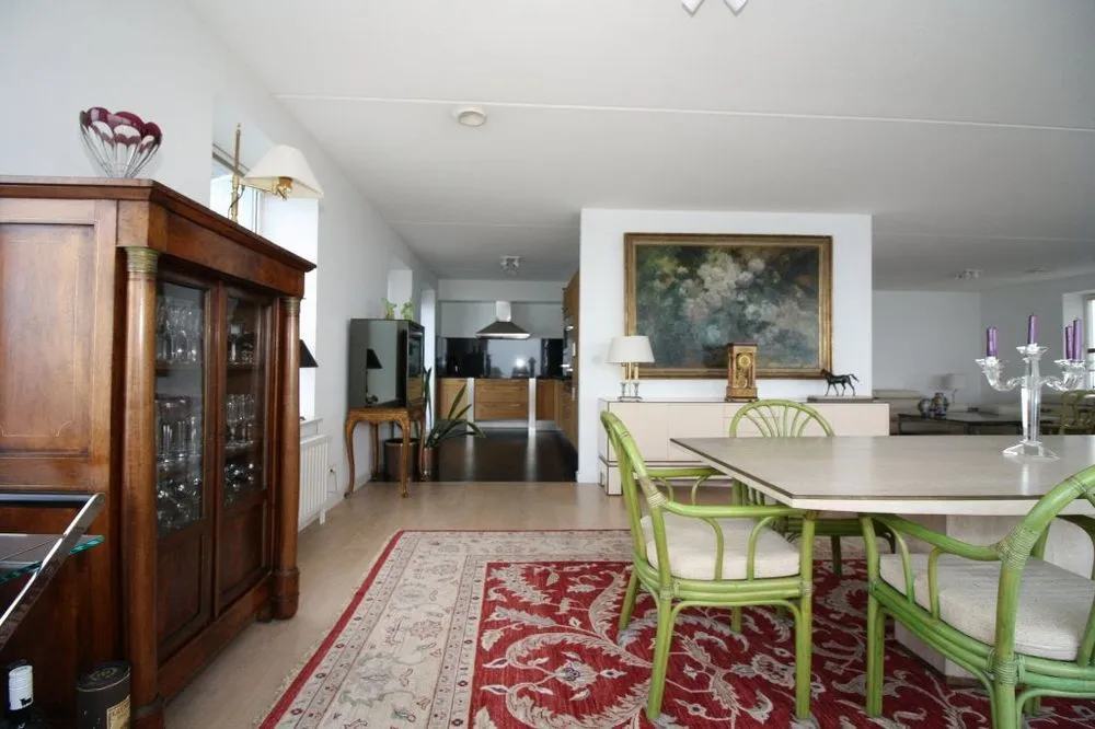 Salle à manger - Apartment with Balcony in Waterfront Complex, Terneuzen