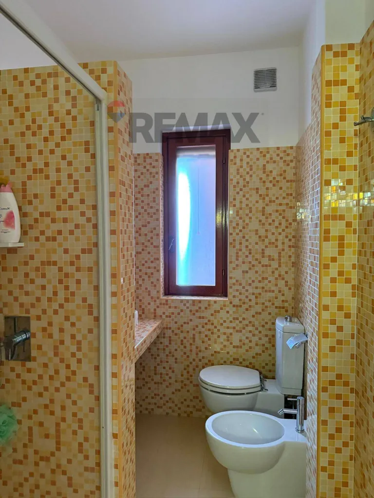 Bathrooms - Apartment with Private Beach Access in Giardini-Naxos