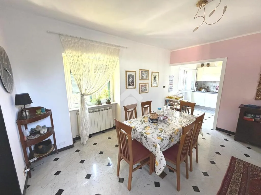 Salle à manger - Villa with Terrace and Garden in Serra Riccò