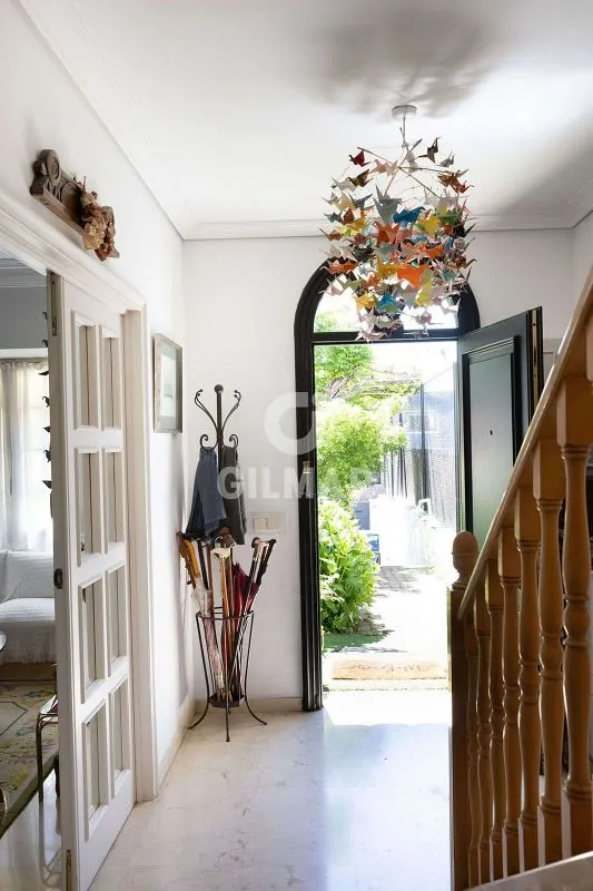 Esik - Chalet with Pool in Parque Conde de Orgaz