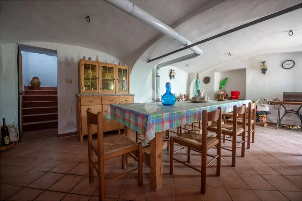 Söögituba - Semi-detached House with Garden in Envie