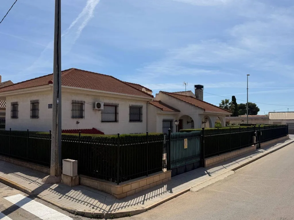Välivaade - Chalet with Pool and Terrace in La Puebla