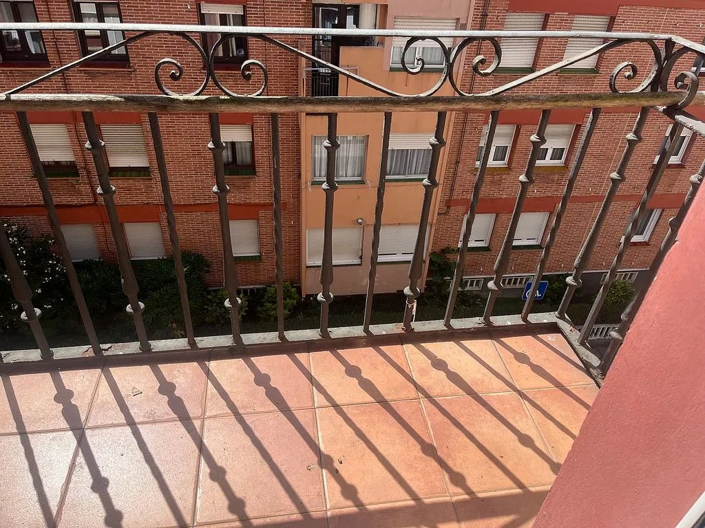 Balcony - Central Flat with Balcony in Las Arenas