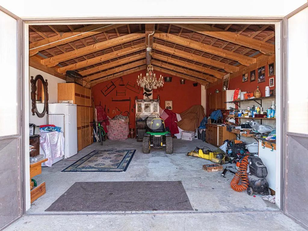 garage