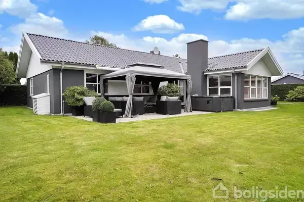 Garden - Villa with Garden in Hornbæk