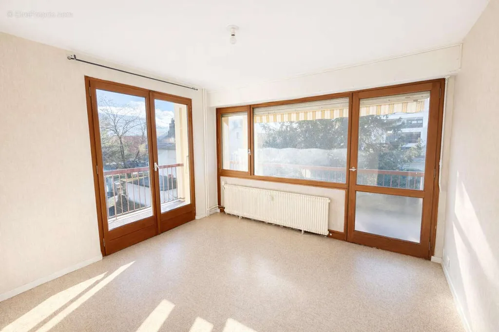 Pièces - Appartement T4 avec Garage à Thonon-les-Bains