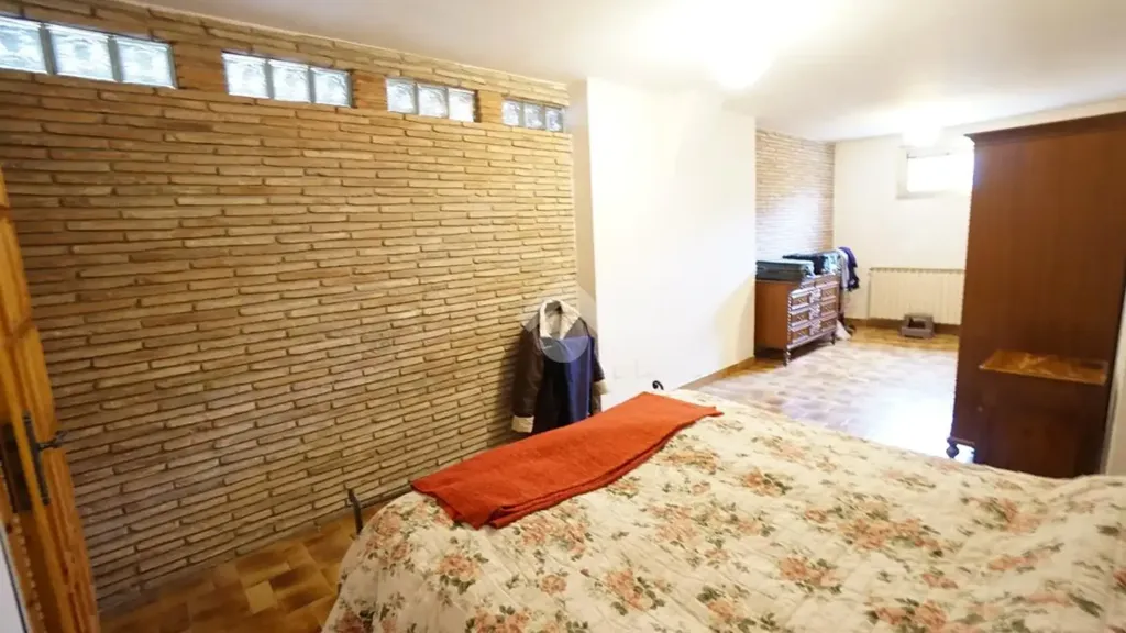 Chambres - Spacious Apartment with Private Courtyard in Castelnuovo Rangone