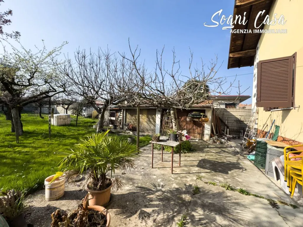 Jardin - Villa with Garden in Marano Ticino