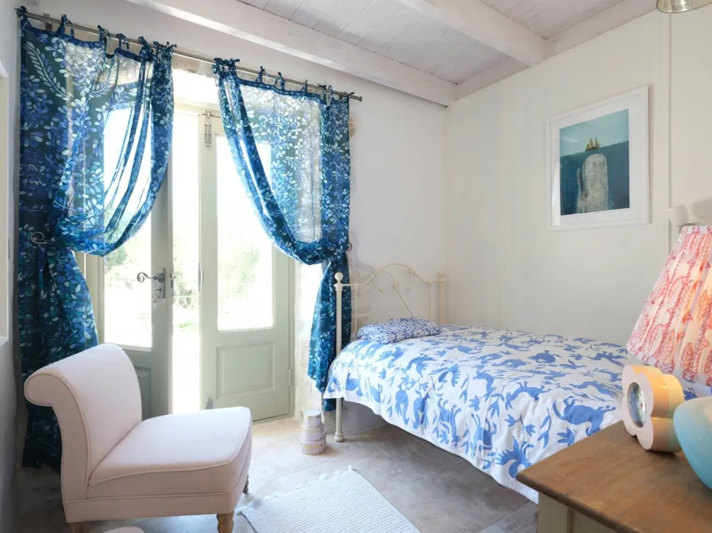 5 magamistoaga kinnisvara asukohas Paxoi