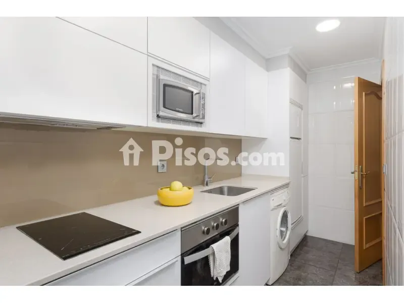 Cucina - Bright Corner Flat with Balcony in Calle de los Podavines