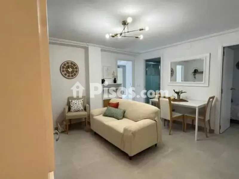 Soggiorno - Student Flat with Balcony in Trinitat, Valencia