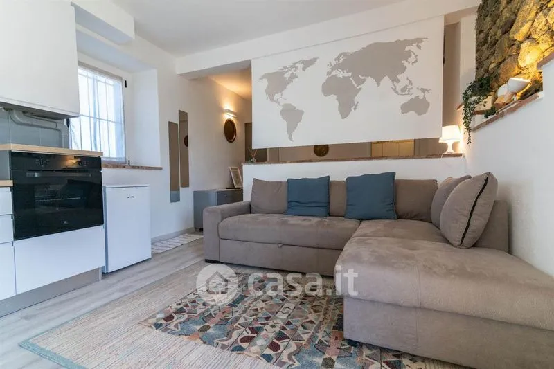 Séjour - Modern Studio with Garden View in Borgomanero