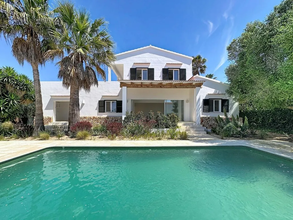 Bassein - Renovated Villa with Pool in Es Castell