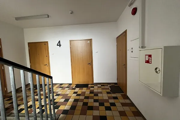 hallway_entrance