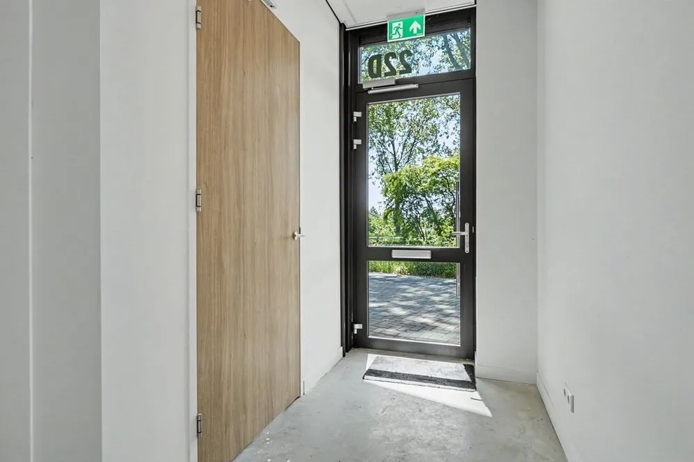 Entrée - Modern Business Unit with A++++ Energy Rating in Numansdorp