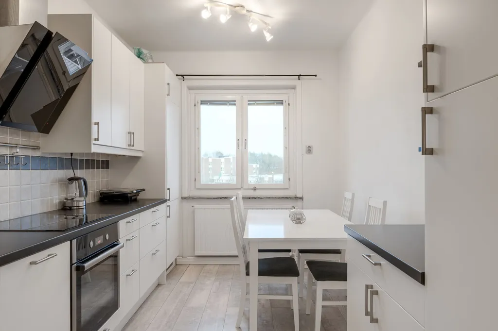 Cuisine - 1-Bedroom Apartment with Balcony in Norrköping