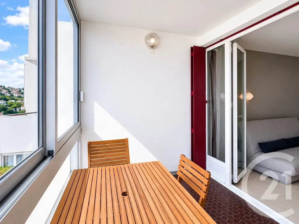 Balcon - Appartement F2 avec Loggia au Centre de Hendaye