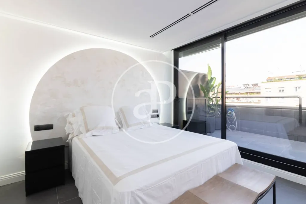 Magamistoad - Modernised Attic Apartment with Terrace in Eixample Dreta