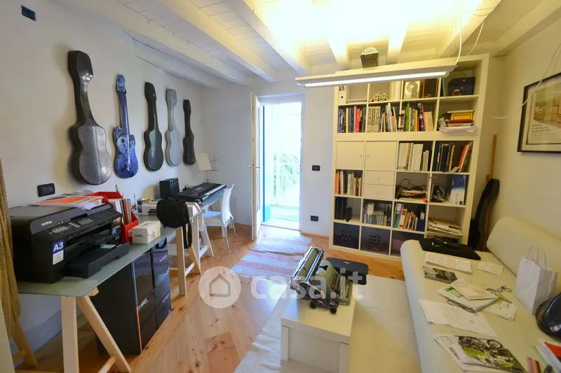Bureau - Rustic House with Private Garden in Spilimbergo